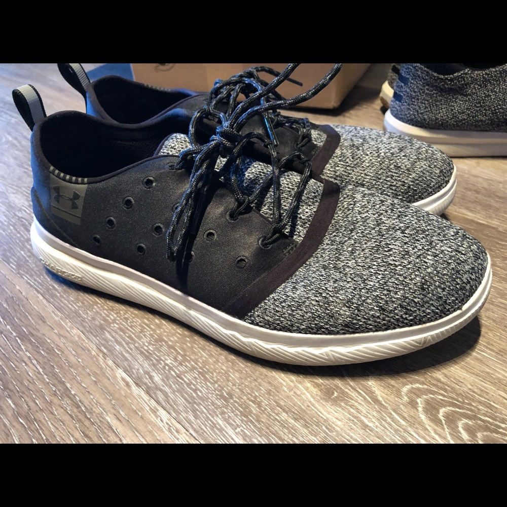 Under Armour Sneakers